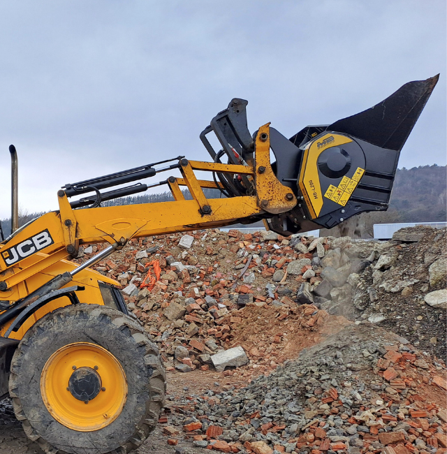 News - How to handle demolition waste with  MB Crusher