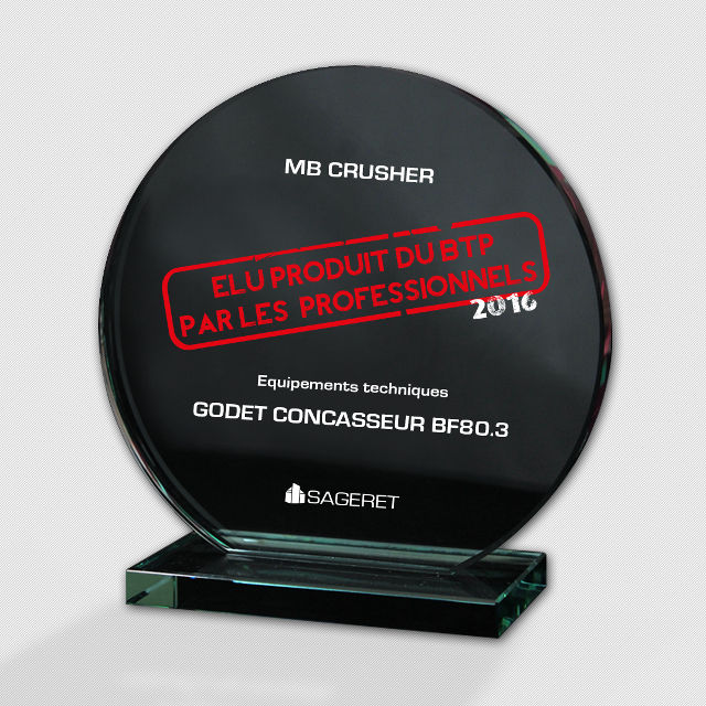 News - Le godet concasseur BF 80.3 de MB Crusher a été élu à Paris “Produit du BTP par les professionnels 2016”