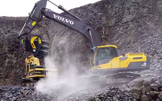 BF120.4 jaw crusher on Volvo excavator. It's work in a quarry in Germany