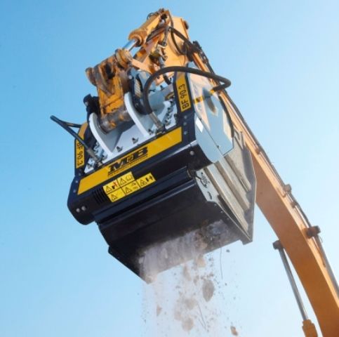 News - HUGE SUCCESS FOR MB AT HEAVY EQUIPMENT SHOW IN CANADA