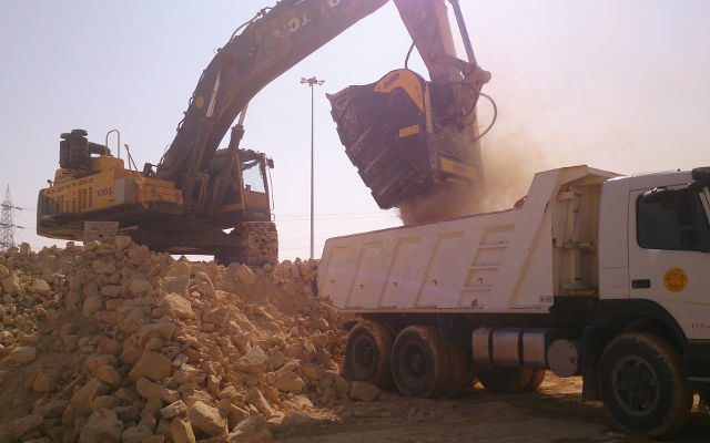 Why choose MB Crusher to carry out important road engineering projects?
